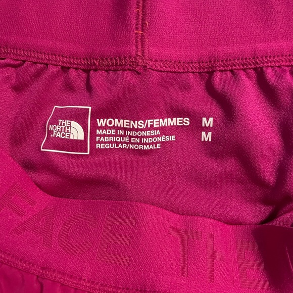NWT The North Face Woman Shorts Size M Fuchsia Hot Pink Color - Picture 2 of 13